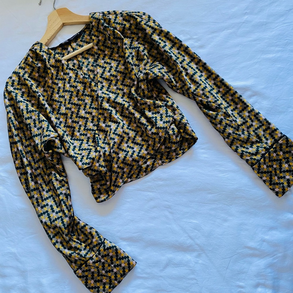 Zara Top Wraps Satin long sleeves